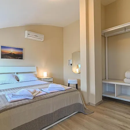 Appartamento Serviced And At Onegin Sozopol